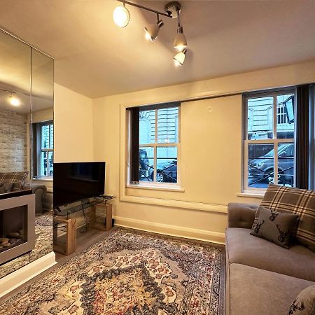 Chic Apartment In Mayfair Londen Buitenkant foto
