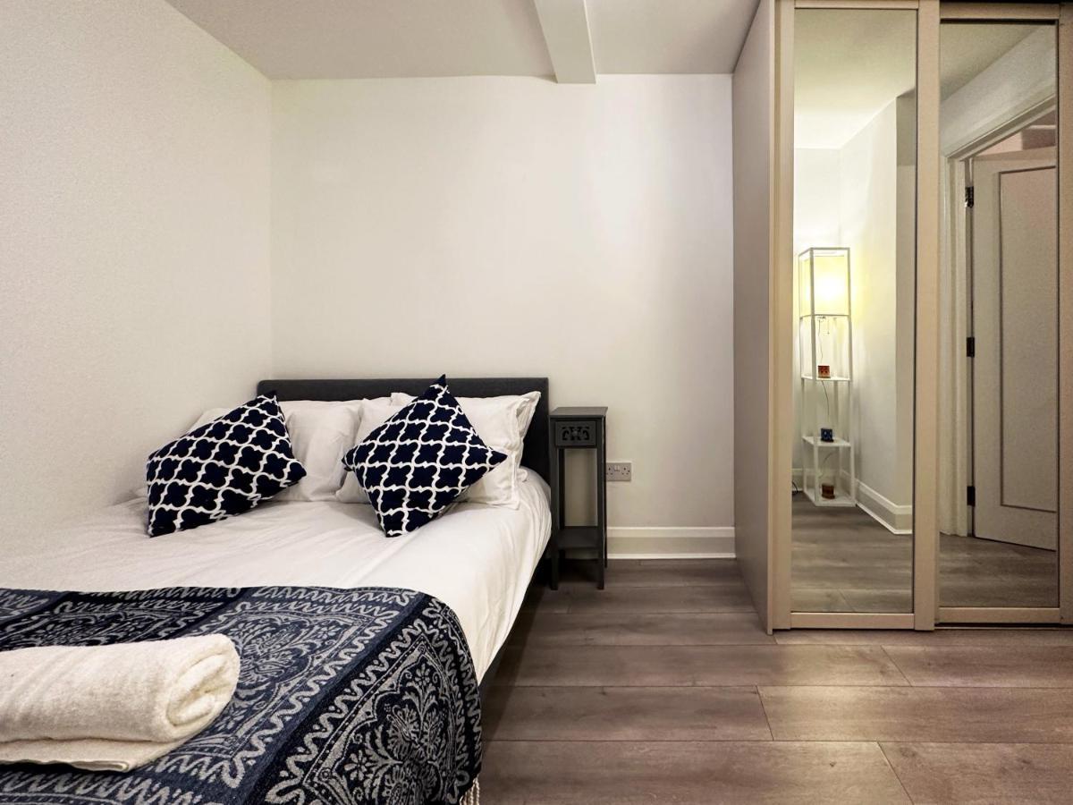 Chic Apartment In Mayfair Londen Buitenkant foto