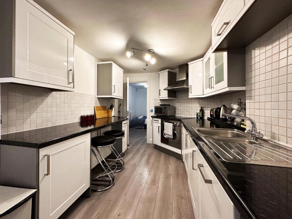 Chic Apartment In Mayfair Londen Buitenkant foto